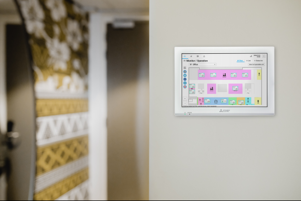 Krijg grip op je comfort met nieuwe centrale regelaars AE-C400 en EW-C50