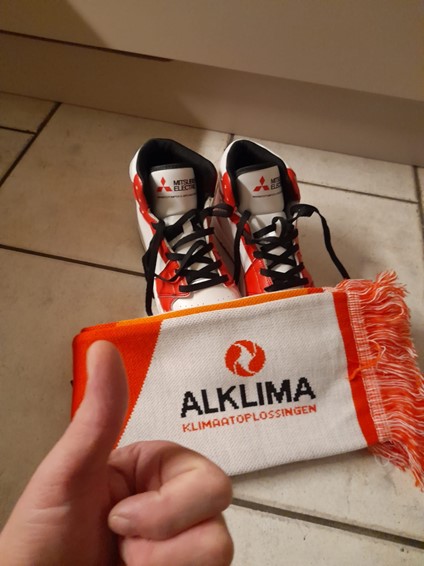 Van_Vliet_Installatie_alklima_sneakers.jpg Van_Vliet_Installatie_alklima_sneakers.jpg