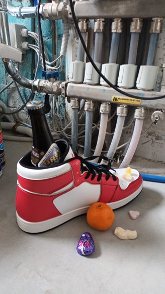Intec_Installatietechniek_Kapelle_alklima_sneakers.jpg Intec_Installatietechniek_Kapelle_alklima_sneakers.jpg